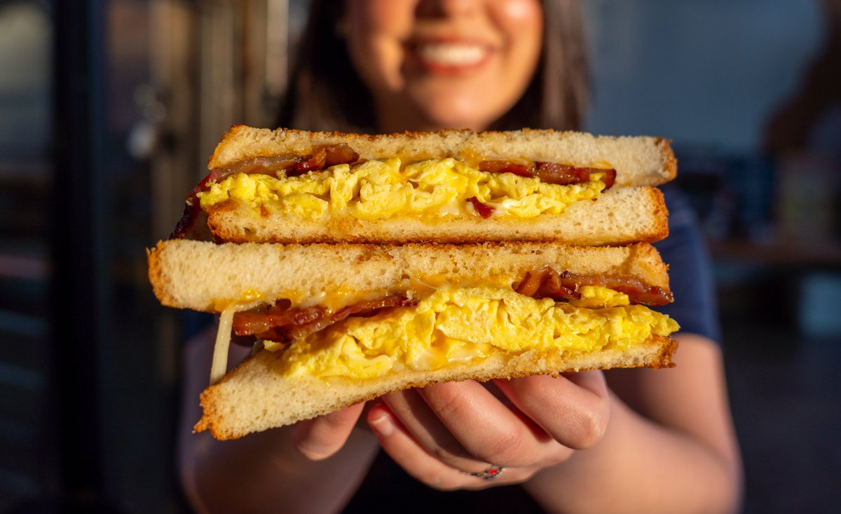 ToastedK's tweet photo. Start your week off with something delicious! ๐คค
Featuring our Breakfast Bad Boy! ๐
Scrambled eggs & mixed cheeses with your choice of either bacon (featured), sausage, chorizo or veggie sausage on toasted Milano and served with fruit! ๐ฅ
See you here. ๐
#toastedcoffee https://t.co/6wwwymvdPC