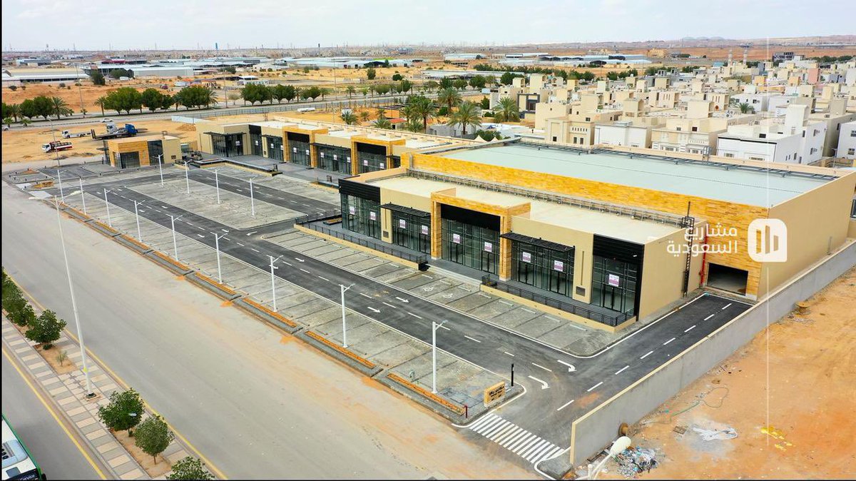 SaudiProject's tweet photo. تدشين مجمع #مكاني_بلازا التجاري الواقع في حي القادسية على شارع السلطان قابوس على مساحة 10,500 م2 في شرق الرياض من تطوير وتنفيذ #مجموعة_خالد_الكريديس_العقارية، والذي يضم مقاهي ومطاعم وسوبر ماركت وعدد 135 موقف خارجي https://t.co/mBzhect583