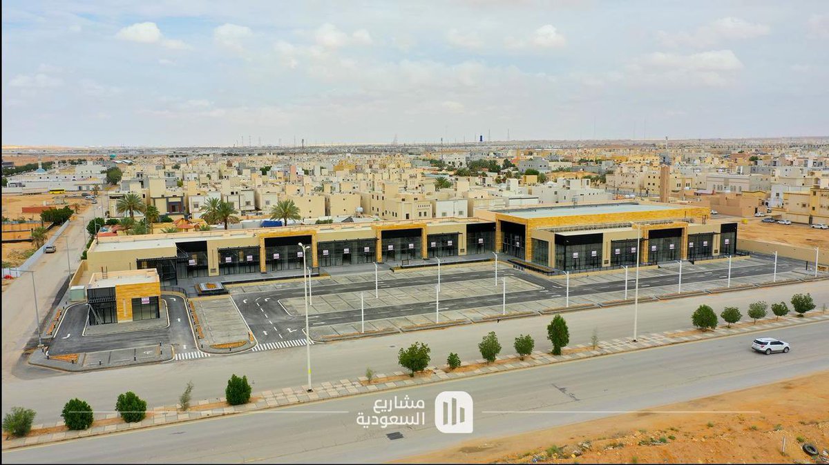 SaudiProject's tweet photo. تدشين مجمع #مكاني_بلازا التجاري الواقع في حي القادسية على شارع السلطان قابوس على مساحة 10,500 م2 في شرق الرياض من تطوير وتنفيذ #مجموعة_خالد_الكريديس_العقارية، والذي يضم مقاهي ومطاعم وسوبر ماركت وعدد 135 موقف خارجي https://t.co/mBzhect583