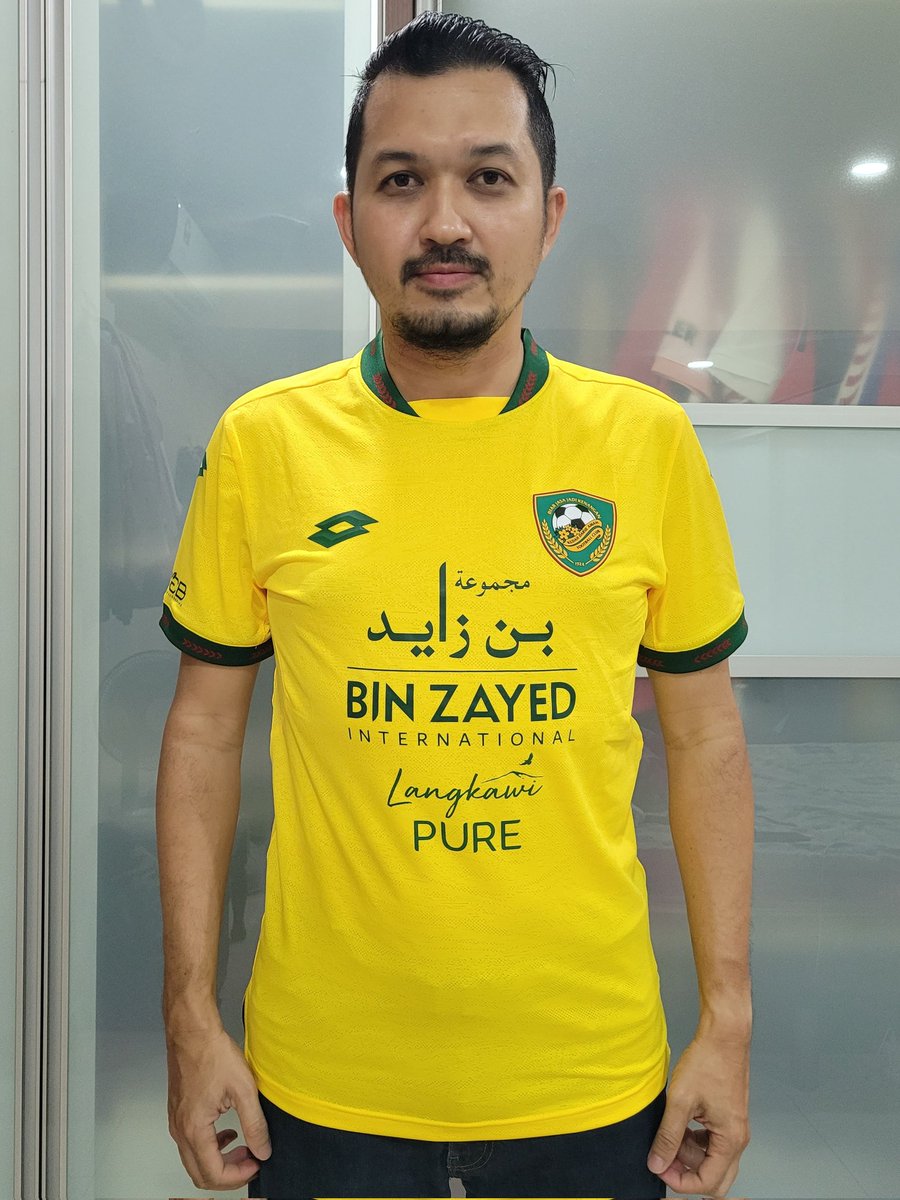 wanfakhrul23's tweet image. Jersi Kedah Darul Aman FC (Home) 2023 💛💚
Authentic/Player Issue
RM149 | Size M (pit 20)

Stock baru masuk di Ferhad Sports #OnlyOriginals

🛒 shp.ee/r56fesp
🛒 vt.tiktok.com/ZS87fUQKw/

#KDAFC #PulunKedahPulun #SangKenari 
#MisiKumpulJersi2023