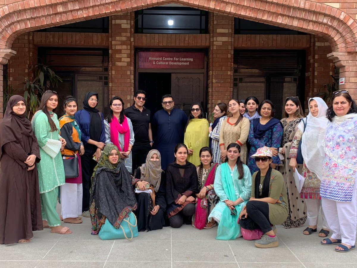 AhmadRehanKhan's tweet photo. Workshop on the management of Borderline Personality Disorder at @Kinnaird_kclcd
#KCLCD #kinnaird #borderlinepersonalitydisorder #psychiatrist #psychology #mentalhealthawareness #mentalhealthatoms #mentalillness #bipolar #Lahore #Pakistan #USA #psychtwitter #MedTwitter https://t.co/2U0zimBJt1