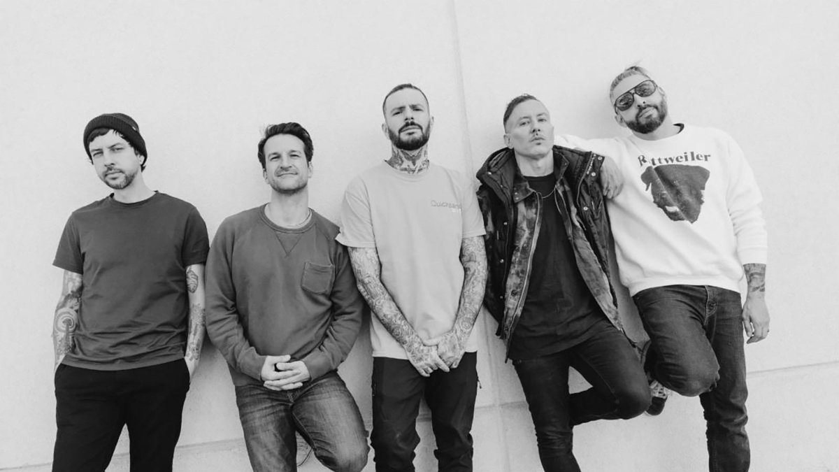 GREG PUCIATO fronting a new band featuring 3 former members of EVERY TIME I DIE?! Count us the fuck in.

Blast BETTER LOVERS' debut song, "30 for 13" revolvermag.com/music/dillinge…