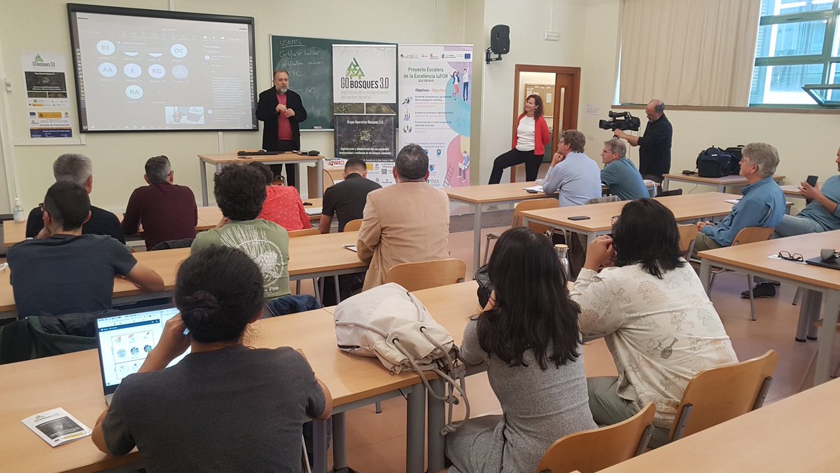 PEFCSpain's tweet image. Comenzamos la presentación del proyecto #GObosques3_0 con @fbravo_SFM dando la bienvenida a los estudiantes de #Dataforest #Medfor y a los investigadores/as que nos acompañan hoy de multitud de países: Alemania, China, Argentina, Australia, Noruega, Rtipopía, Kazajistán y España.