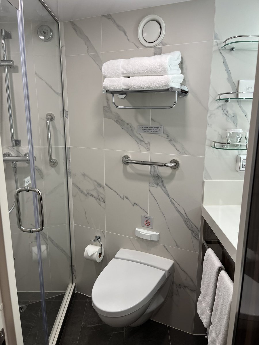 Lucy Huxley tweet media