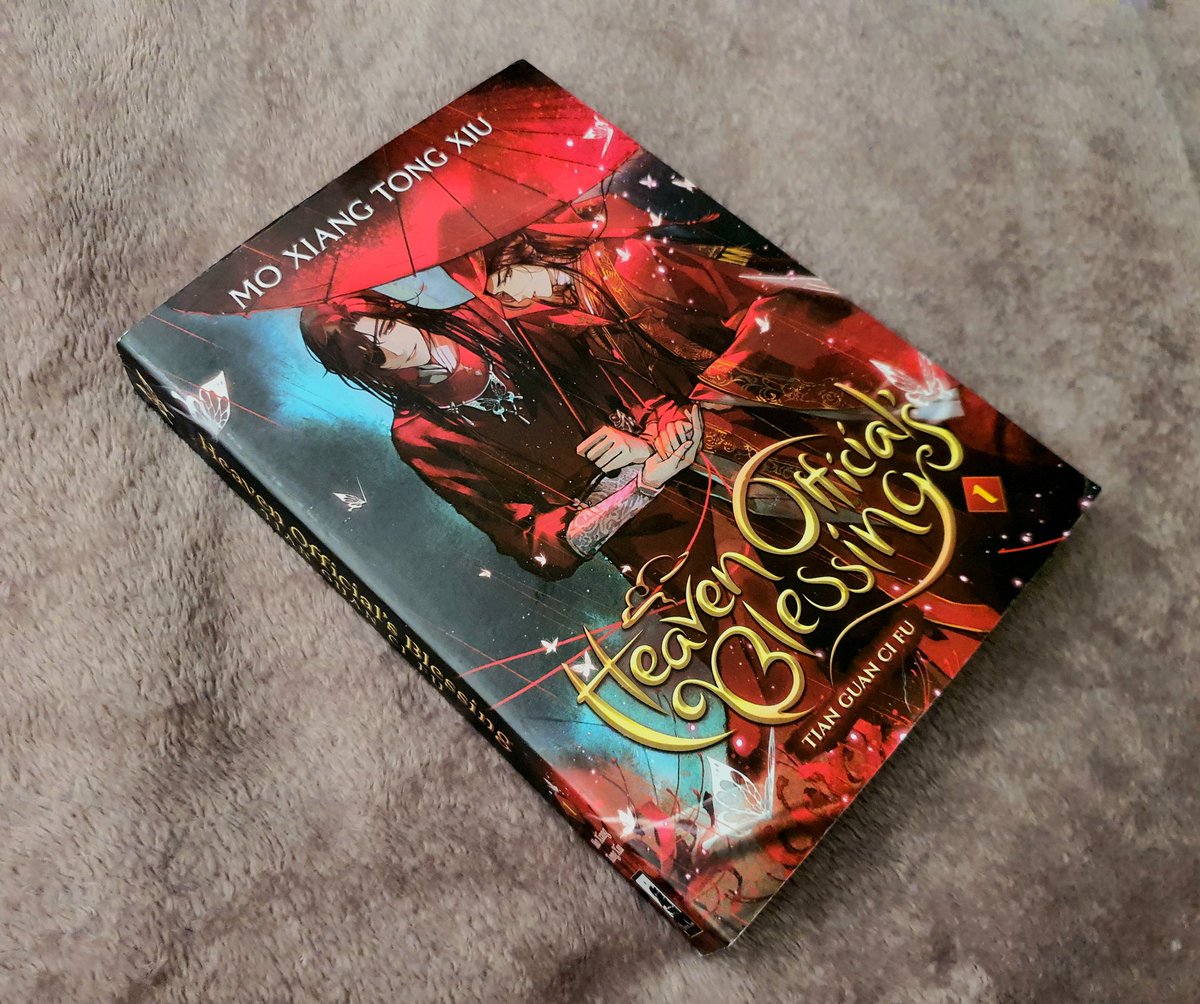 Ya es hora de iniciar con el Danmei (aunque probablemente empiece cuando tenga al menos 2-3 volúmenes, no me quiero quedar tan corta). De todas las novelas que vi, esta fue la que más me llamó 👀, espero haber acertado 🤞