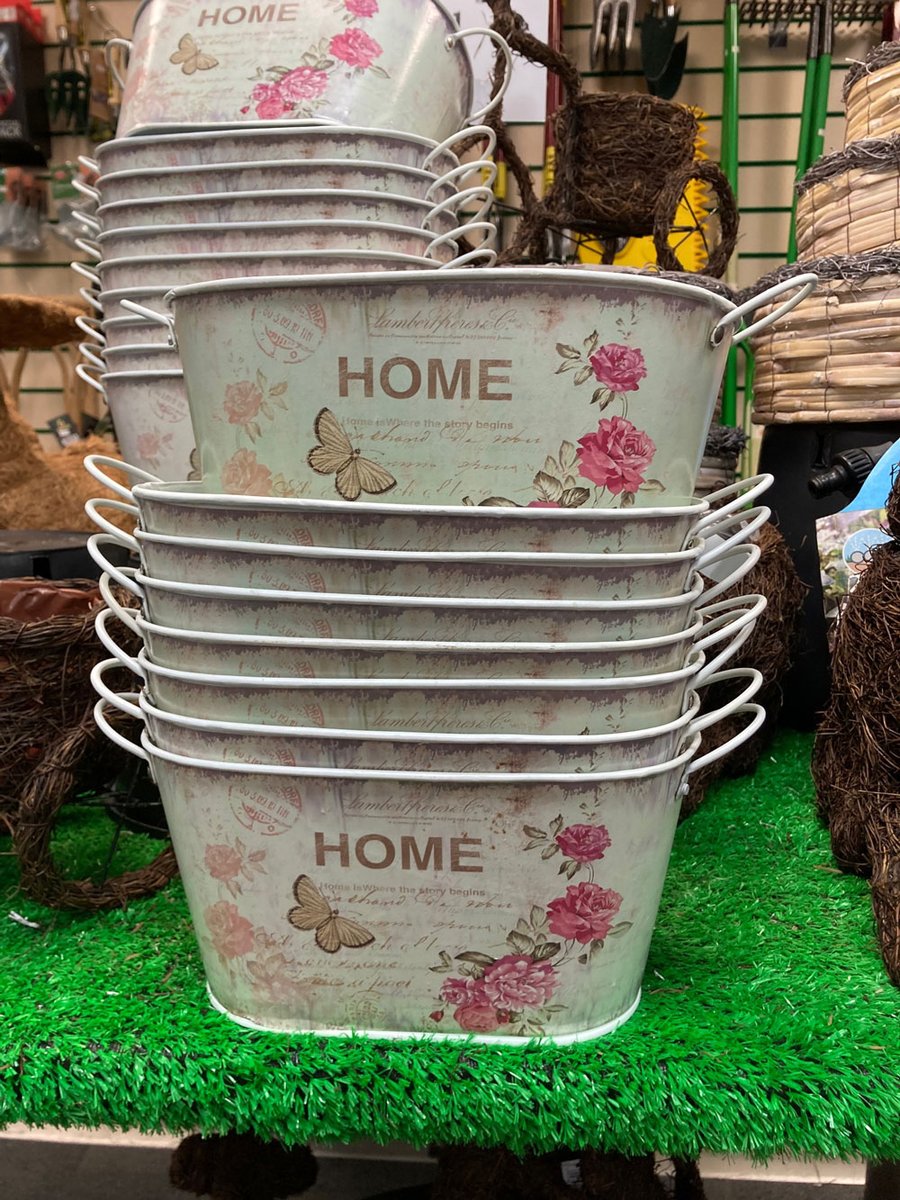 LBSTradeCentre's tweet photo. Pick Up A Bargain This Week!
From quirky planters in our clearance section to bedding &amp; perennial plants or one of our beautiful ceramic pots at reduced prices, guaranteed to brighten up your garden!
🌼🌸🪴🌺
#gardening #plantpots #plantersforsale #plantsforsale #colne https://t.co/6xPkj4M0YF