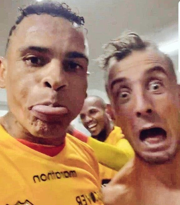 artauk's tweet photo. @chanananas Wuuuuaaaaaaaajajajajajaja!!!!!!! https://t.co/e5wGnXBG5L