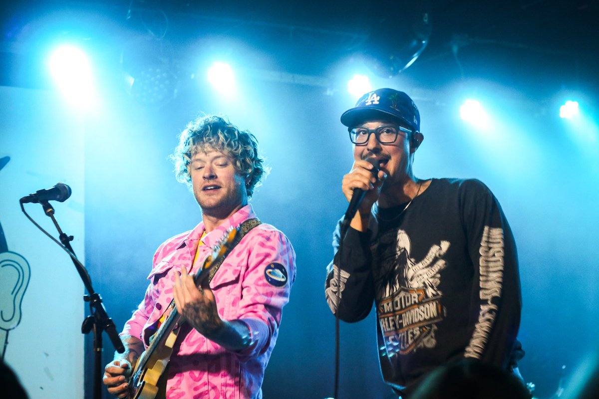 jessnort's tweet photo. photos for @HotChelleRae at @WonderBarAP ✨ https://t.co/zb9L4yYELK https://t.co/5R19573u0o
