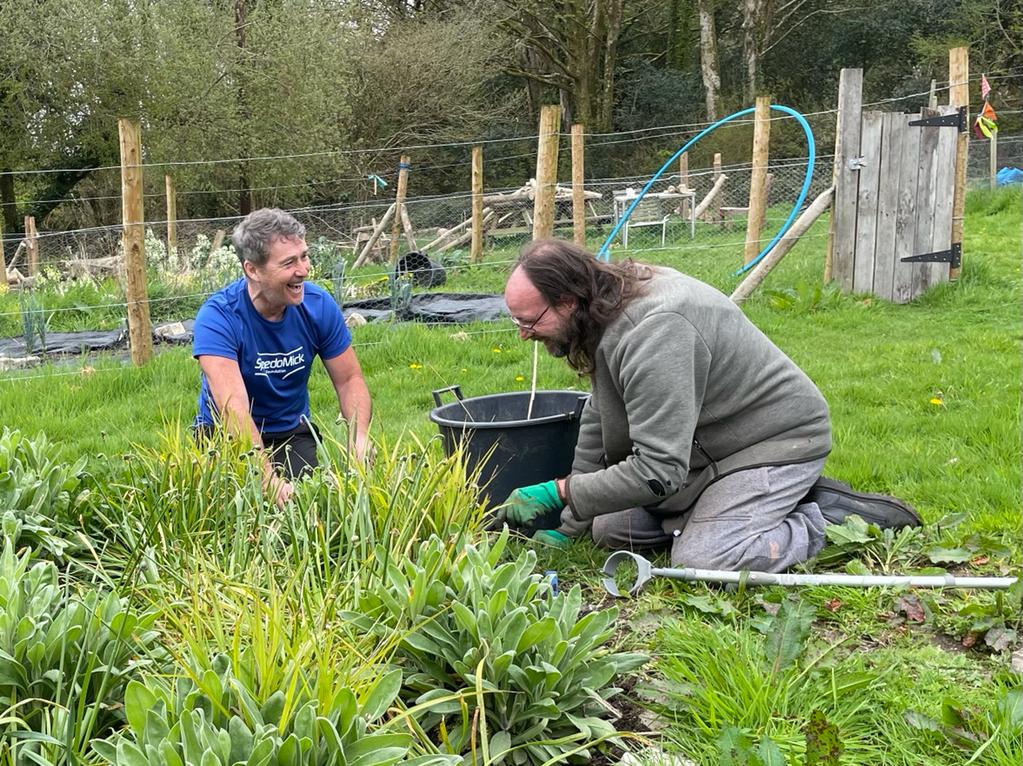 eden_media_team's tweet photo. Great to welcome intrepid fundraiser Michael Cullen, aka @speedomick to @edenproject,  where he met participants at the horticulture therapy garden and whizzed down England’s fastest zipline @HanglooseAdv.  Best of luck Mick and team for the remainder of your epic journey! https://t.co/vJuSVN3cI8