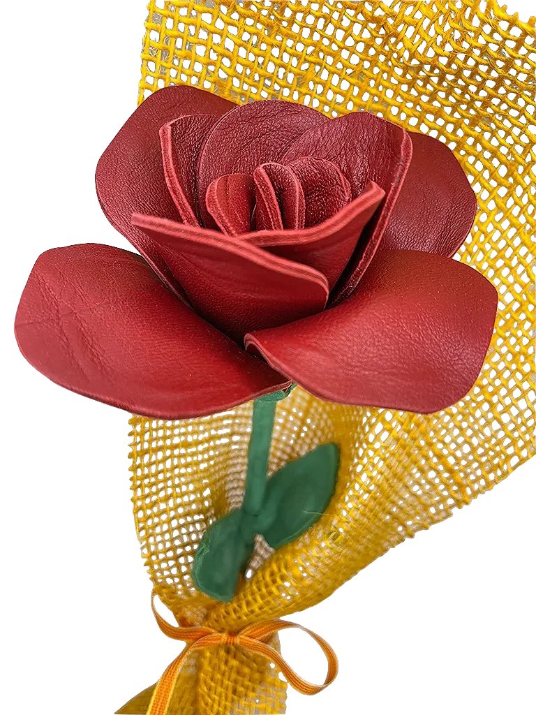 ClusterLeather's tweet photo. Per Sant Jordi us animem a regalar una rosa eterna!

A la botiga del Museu de la Pell d’Igualada trobareu roses de pell de les adoberies de Leather Cluster Barcelona, fetes a mà pels tallers artesans associats al clúster, Nquart i Evegé.

#pell #economiacircular #santjordi https://t.co/mge5QaGTSx