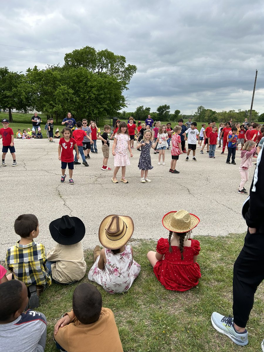 Chisholm Trail Elem tweet media