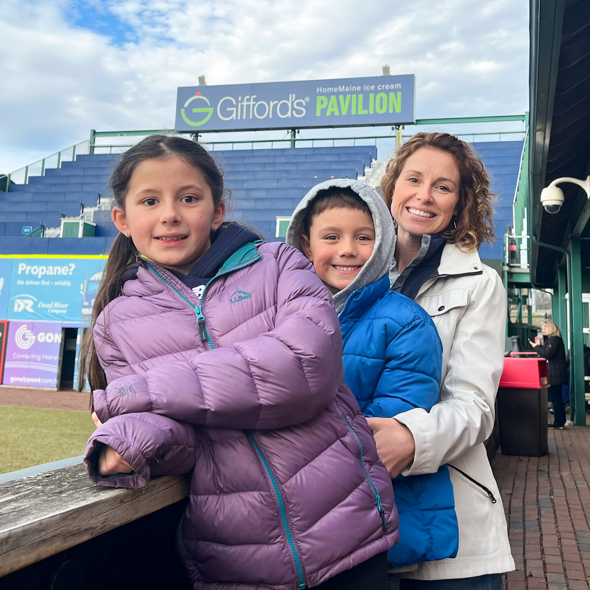 GiffordsMaine's tweet image. As iconic as the 7th inning stretch, the Sea Dogs Biscuits are back for the @PortlandSeaDogs 2023 season! Gifford's CEO, Lindsay Gifford Skilling, and her kids headed out to Hadlock Field for opening day and a Sea Dog Biscuit - or three! So delicious and #KidApproved ⚾️🍦🍪