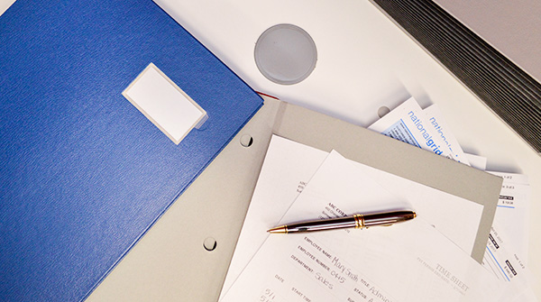 Bindertek's tweet photo. Daily signature storage. Organize checks, invoices, receipts, and other documents awaiting a signature or review. Shop: https://t.co/sKHAOsjkf2

#bindertek #binders #officesupplies #leitz #filing #invoice #receipt #documents #organization #getorganized #productivity https://t.co/ZPiXNcH4Sd