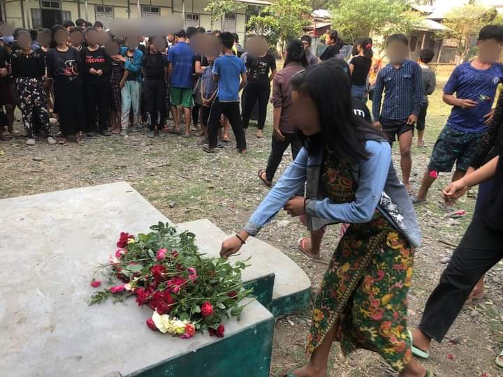 miN13700's tweet photo. The main strike protesters and residents of Sagaing's #Kalay township today held 800-day anti-junta protest and mourning for the civilians who were killed in junta's airstrike in Pazigyi village in Kanbalu township.

#HelpMyanmarIDPs
#2023Apr17Coup
#WhatsHappeningInMyanmar https://t.co/RcsWZpmXAp