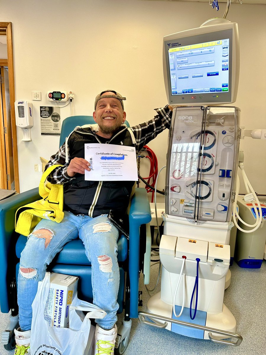 #needlephobia patient who want some #freedom decided to go for #homehaemodialysis #HHD on #ropeladder Haemodialysis will fit in his to life this time. He is very happy that he made it. Patient consented to post his picture @renalpages @SrStephanieWal1 @annette_dodds @Tami5174Tam
