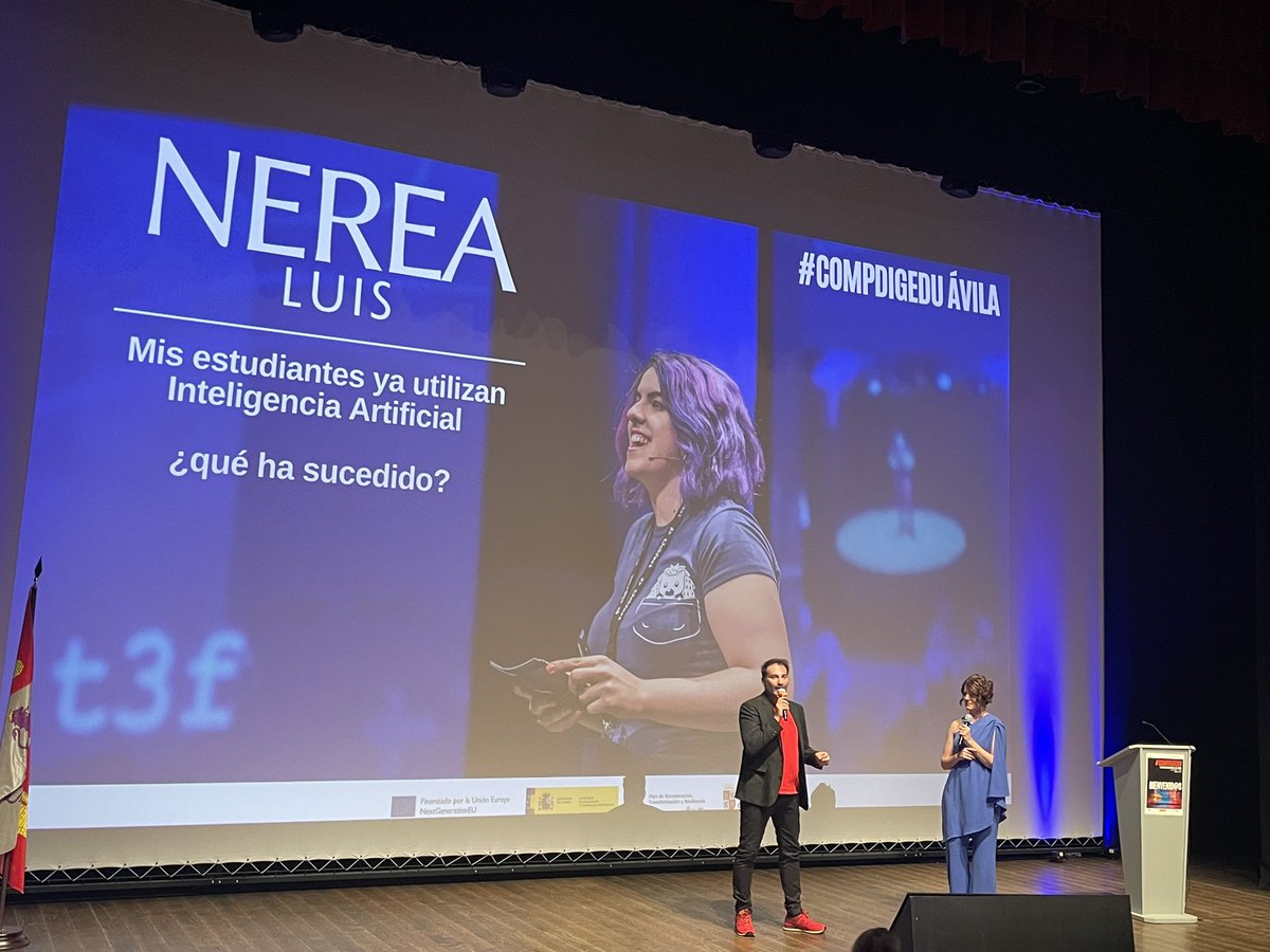FabiolaCeip's tweet photo. Seguimos en las II jornadas de competencia digital #CompDigEdu_CyL_AV 
Con la participación de @sailormerqury 
@educacyl https://t.co/4lAwHxLH40