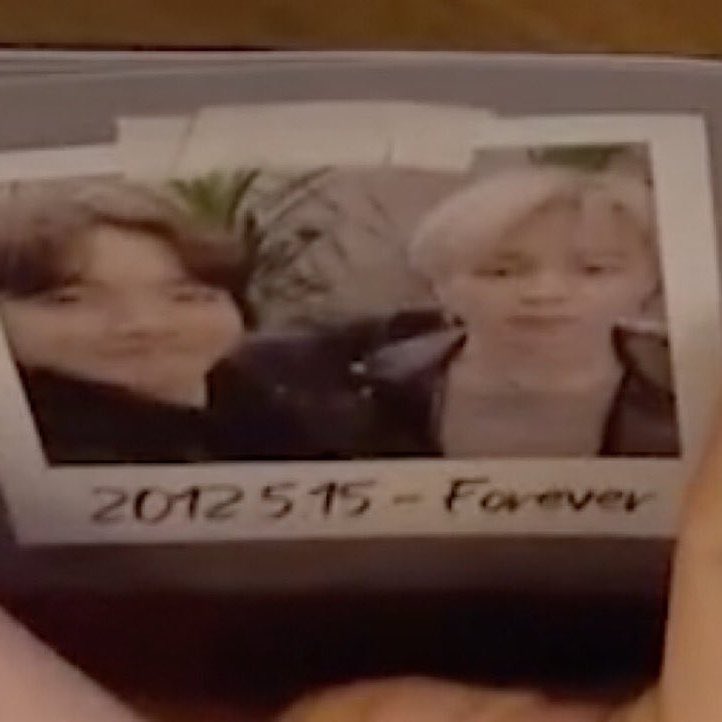 2jihope's tweet photo. they’re forever :( https://t.co/UoacTHU3qO