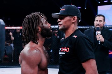 WCR89's tweet photo. Najważniejsza walka tego weekendu to zdecydowanie
Finał Grand Prix w Koguciej🖤🤌 #BELLATOR295 #teammix https://t.co/rmcsxKCF4g