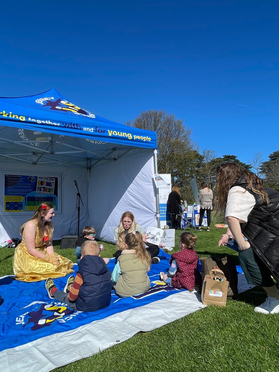 GovJersey's tweet photo. Hundreds of families with young children came together to enjoy a free event last Saturday to celebrate the first anniversary of the "50 Things to Do Before You’re 5" app.
Download the mobile app below.
Apple: https://t.co/p3iSpMLeky
Google: https://t.co/DKDi9qJU9q https://t.co/gFAs1FK5me