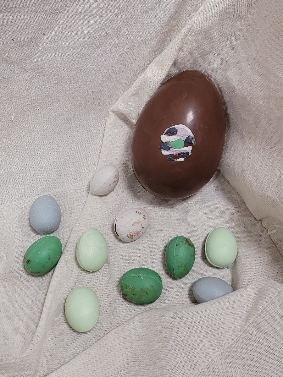 NexusBioQuest's tweet photo. We're excited to share that one of our talented team members has been spreading some post-Easter cheer around the office! 🐰🍫 Despite the holiday having come and gone, they decided to surprise us with some delicious chocolate eggs in our company branding. 🥚🎉 https://t.co/RwsVyFvX21