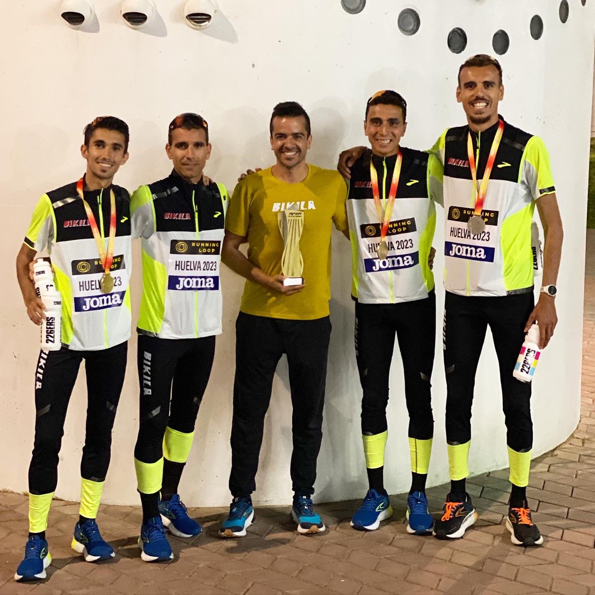 🏆CAMPEONES DE ESPAÑA DE 10K por EQUIPOS🏆
__________________________________ 

Santiago Catrofe
Nassim Hassaous
Ibrahim Chakir
Rodrigo Mendoza
Luis Miguel Sánchez Blanco
Omar Benito 
💪🏼👏🏼👏🏼👏🏼