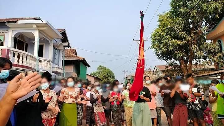 miN13700's tweet photo. Democracy Movement Strike Committee - Dawei, youths, women &amp; locals held anti-junta protest and Thangyat performances in #Launglone township, Dawei District, April 17, calling for opposition to junta-organized election.

#HelpMyanmarIDPs
#2023Apr17Coup
#WhatsHappeningInMyanmar https://t.co/35e5FxwtlZ