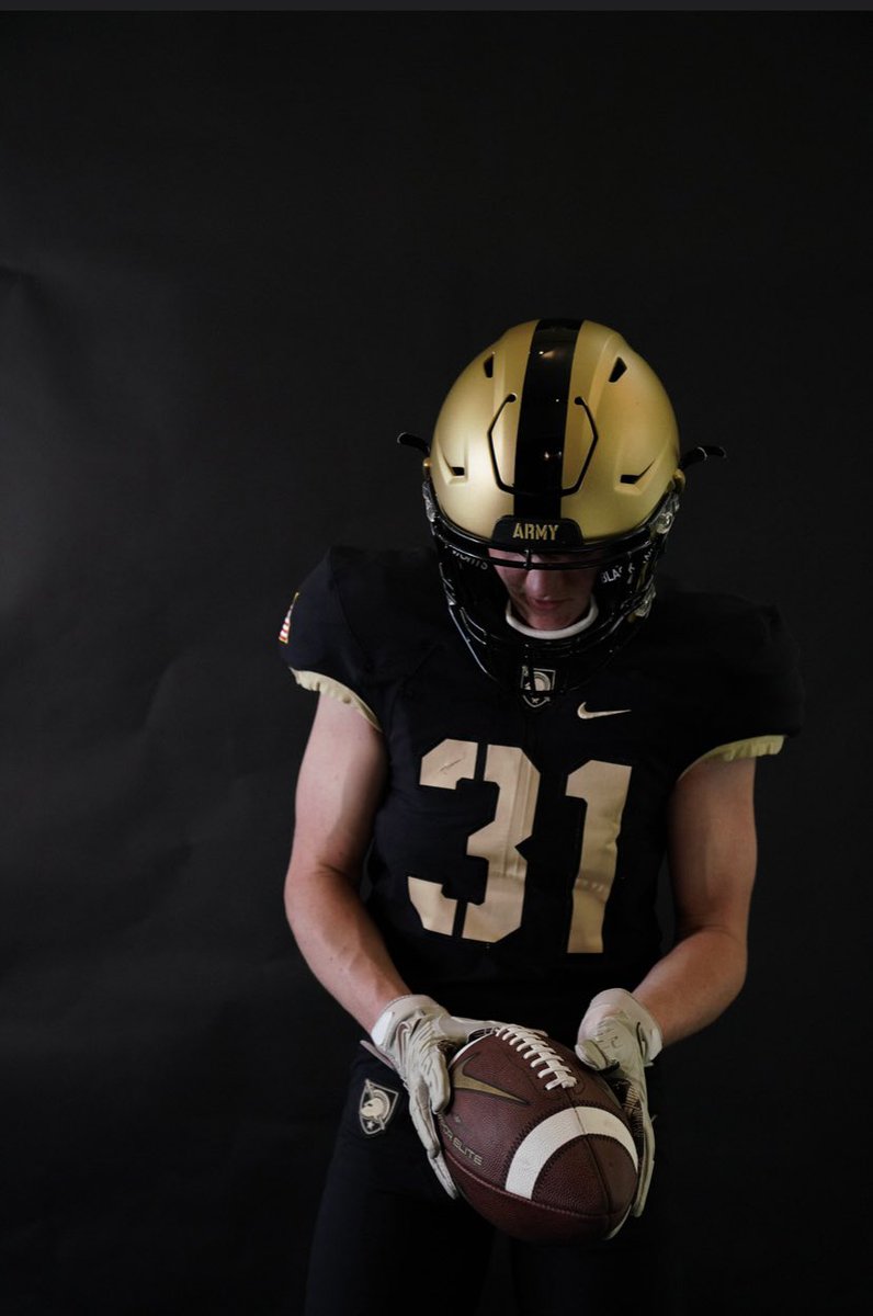 HamptonMcIlwain's tweet photo. Had a great visit @ArmyWP_Football this past week!! Thank you @CoachJeffMonken and @CoachSaturnio for having me out @WayneCo_FB @CoachJayboShaw @OneOnOneKicking @OneOnOneCoastal @PatrickMeans19 https://t.co/ac2rRCGpKb
