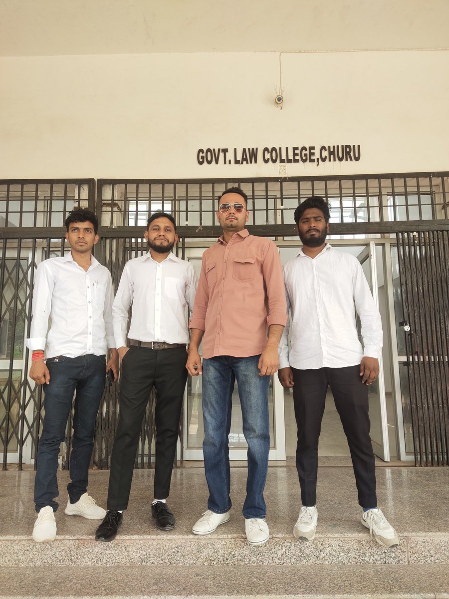 सामान कुछ नहीं है फटे-हाल है मगर 
झोले में उस के पास कोई संविधान है 
उस सर-फिरे को यूँ नहीं बहला सकेंगे आप 
वो आदमी नया है मगर सावधान है 
<a href="/Budania_INC/">ManvendraBudaniaINC</a> 
<a href="/LalitTunwal/">Lalit Tunwal</a> 
<a href="/payalsainiINC/">Payal Saini</a> 
<a href="/withabhinsui/">Office Of Abhishek Choudhary</a> 
@AvinashJJN 
<a href="/INCRajasthan/">Rajasthan PCC</a> 
<a href="/subhashjoiya_/">subhash joiya</a>