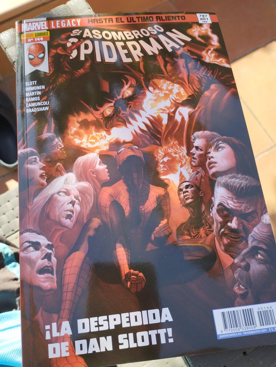 sugurufillmeu's tweet photo. Terminar de escucharos y no sé porqué, tener unas ganas inmensas de releerme éste cómic.
#salvanos @SalaDePeligro #190 - Spiderman en el siglo XXI - Dan Slott, Superior Spiderman, Nick Spencer, Spiderverso, Miles Morales... https://t.co/QTyt3jLCYf https://t.co/zuFZbwBifX