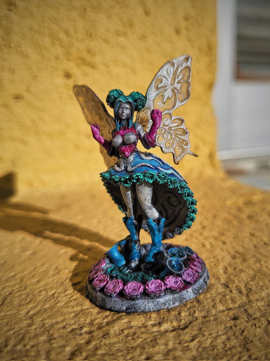 DvrkDesert's tweet photo. This fairy by #BelksasarMiniatures has been my #wip lately. So you have any special techniques you use when painting #fairies? 

#miniatures #minipainting #WarGames #WarhammerCommunity https://t.co/bUckwFzwKA