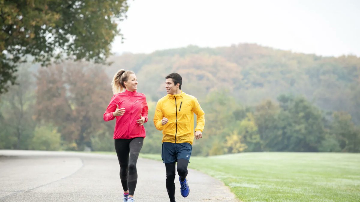 Het aantal #hardlopers in Nederland is gestegen. #Blessures helaas ook, vooral bij beginners. Dit blijkt uit onderzoek van onze collega's Ellen Kemler, Huib Valkenberg en @EvertVerhagen. <a href="/hardlopenNL/">Hardlopen</a> deelde tips om blessures te voorkomen: bit.ly/40ng3KE