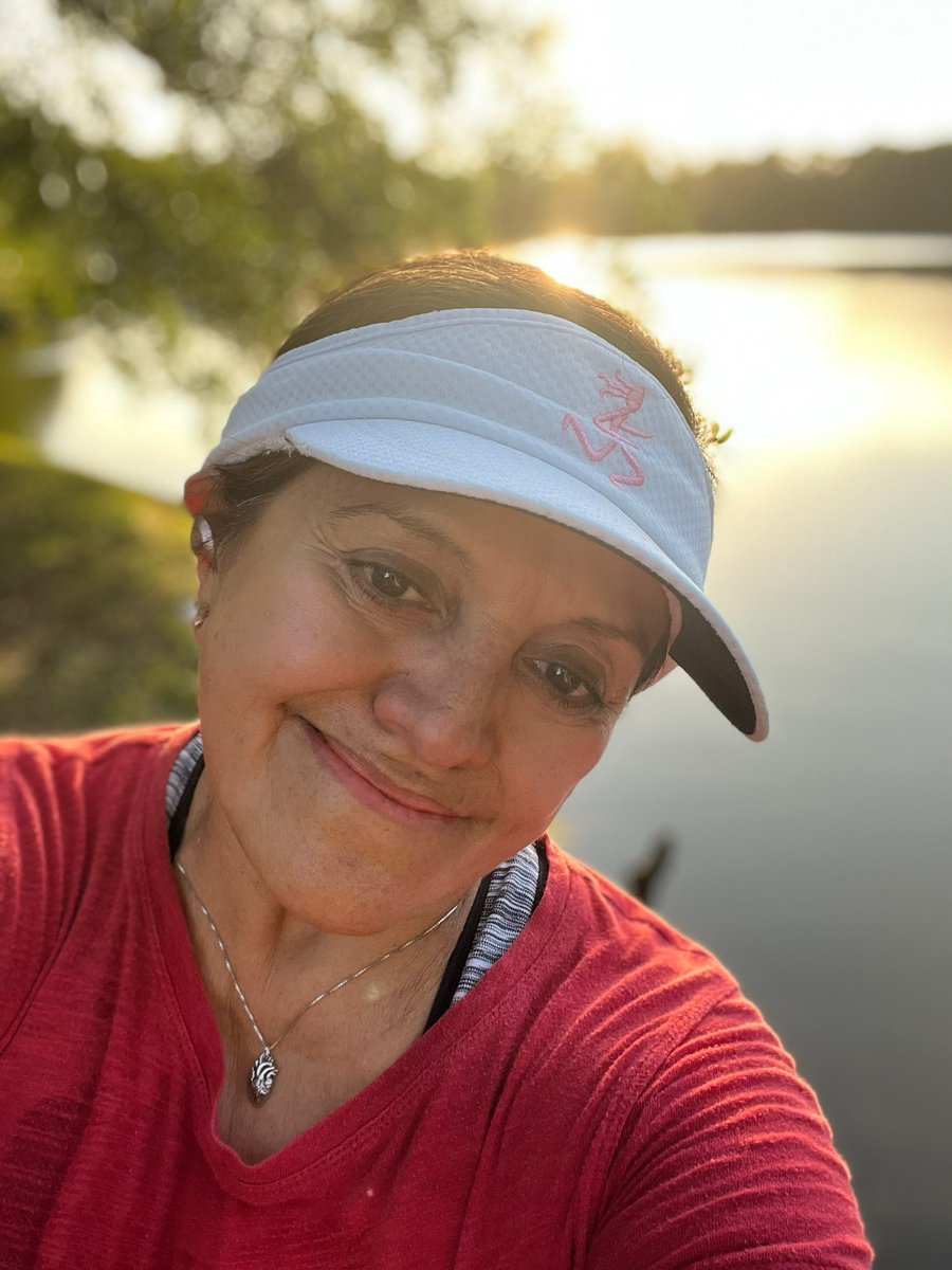 ggvela's tweet photo. @ErinMichos Love it!! #onmyrun https://t.co/rwIhAgkrZj