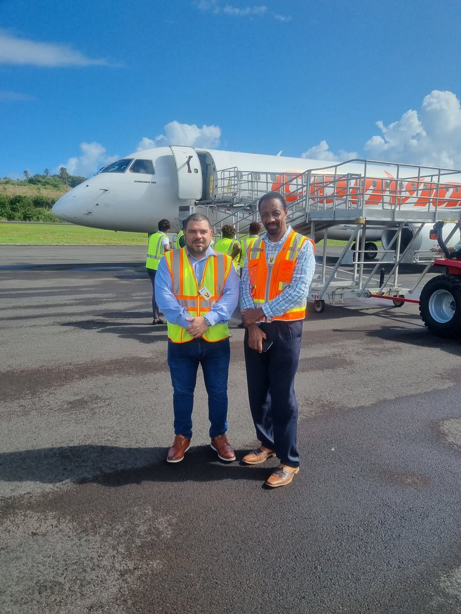 EmbaVEDominica's tweet photo. Venezuelan Ambassador to Dominica bids farewell to the Sports Delegation that will represent Dominica at the V Sports Games of ALBA 2023. Godspeed Dominica! @NicolasMaduro @albaalianza @juventudydep @yvangil @plasenciafelixr @rlicausi @CancilleriaVE #JuegosDelAlba2023 https://t.co/lqQc2wWOAx
