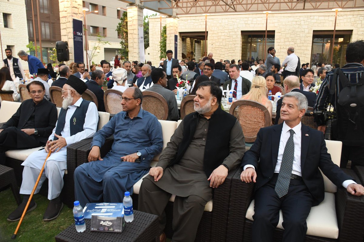 alkhidmatKHI's tweet photo. "Turkish Consulate in Karachi honors Alkhidmat's earthquake relief team and orphan care program at Iftar party." #Karachi #Pakistan #TurkishConsulate #Alkhidmat #EarthquakeRelief #OrphanCare #IftarParty https://t.co/4BiNWUz2AI