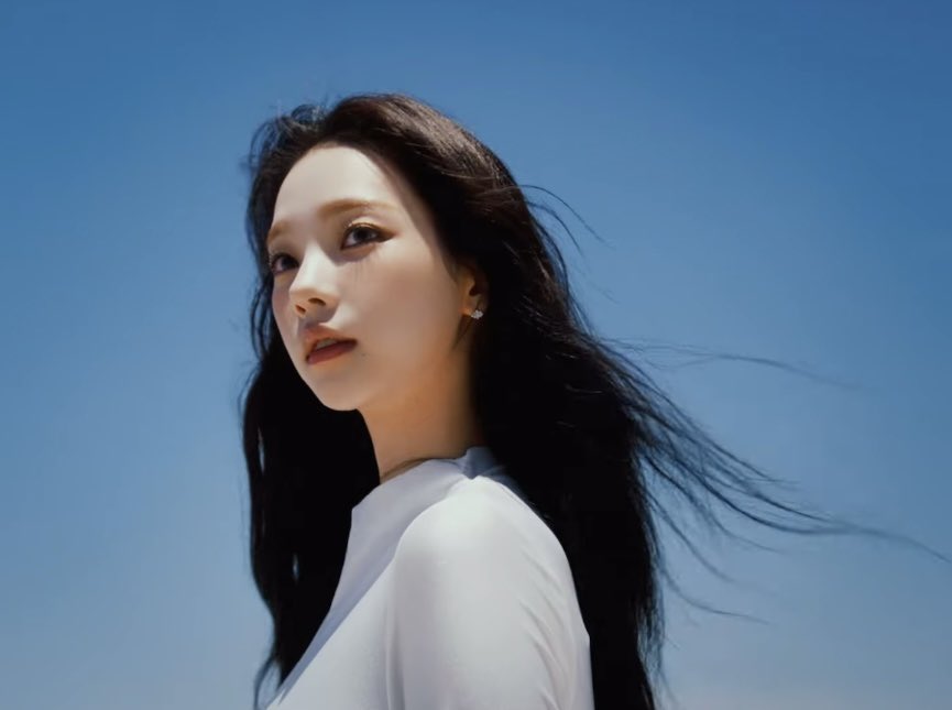 ujiminphoria's tweet photo. KARINA IS UNREAL https://t.co/zVwXNlYpCv