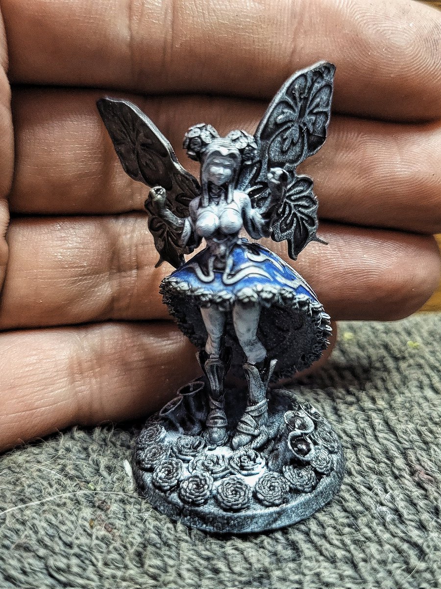DvrkDesert's tweet photo. This fairy by #BelksasarMiniatures has been my #wip lately. So you have any special techniques you use when painting #fairies? 

#miniatures #minipainting #WarGames #WarhammerCommunity https://t.co/bUckwFzwKA