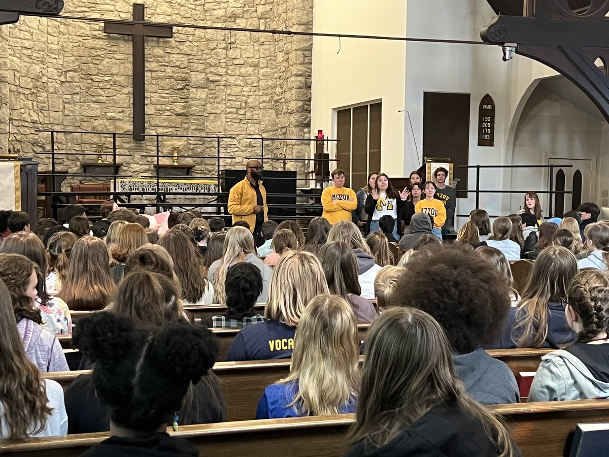 ThomasonChoir's tweet photo. 7/8th grade honor choir rehearsals have begun! https://t.co/FlkHh5KlbO