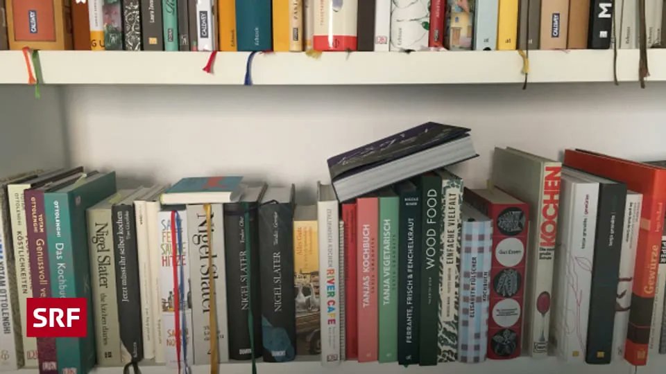 einfachessen's tweet photo. Die wohl grösste Kochbuchsammlung der Schweiz: die Kulinariksendung #apoint von @SRF zu Besuch in der Nationalbibliothek @NB_schweiz https://t.co/SYOW4hmfnv https://t.co/EDAGI7KGpS