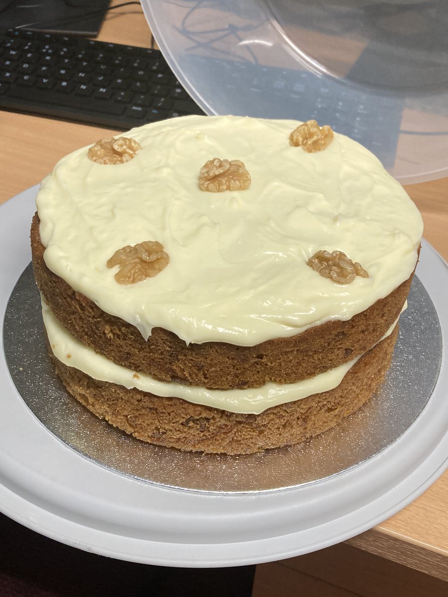 RushcliffeMHSOP's tweet photo. Welcoming our new clinical lead Tracy Dawson back to Rushcliffe after an 18 month departure to Highbury! Welcome to Rushcliffe Tracy!! #carrotcakerequired #browniesgalore #welcomebackTracy https://t.co/qBzBH98Pvk