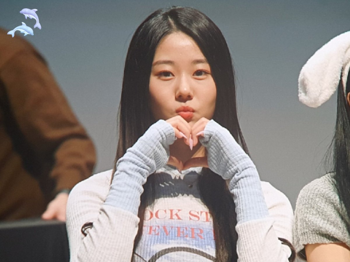 ChaeLo__'s tweet image. 230417 프리뷰🍯🌕🥰

@cherrybullet 
#체리블렛 #CherryBullet #박채린 #채린 #CHAERIN