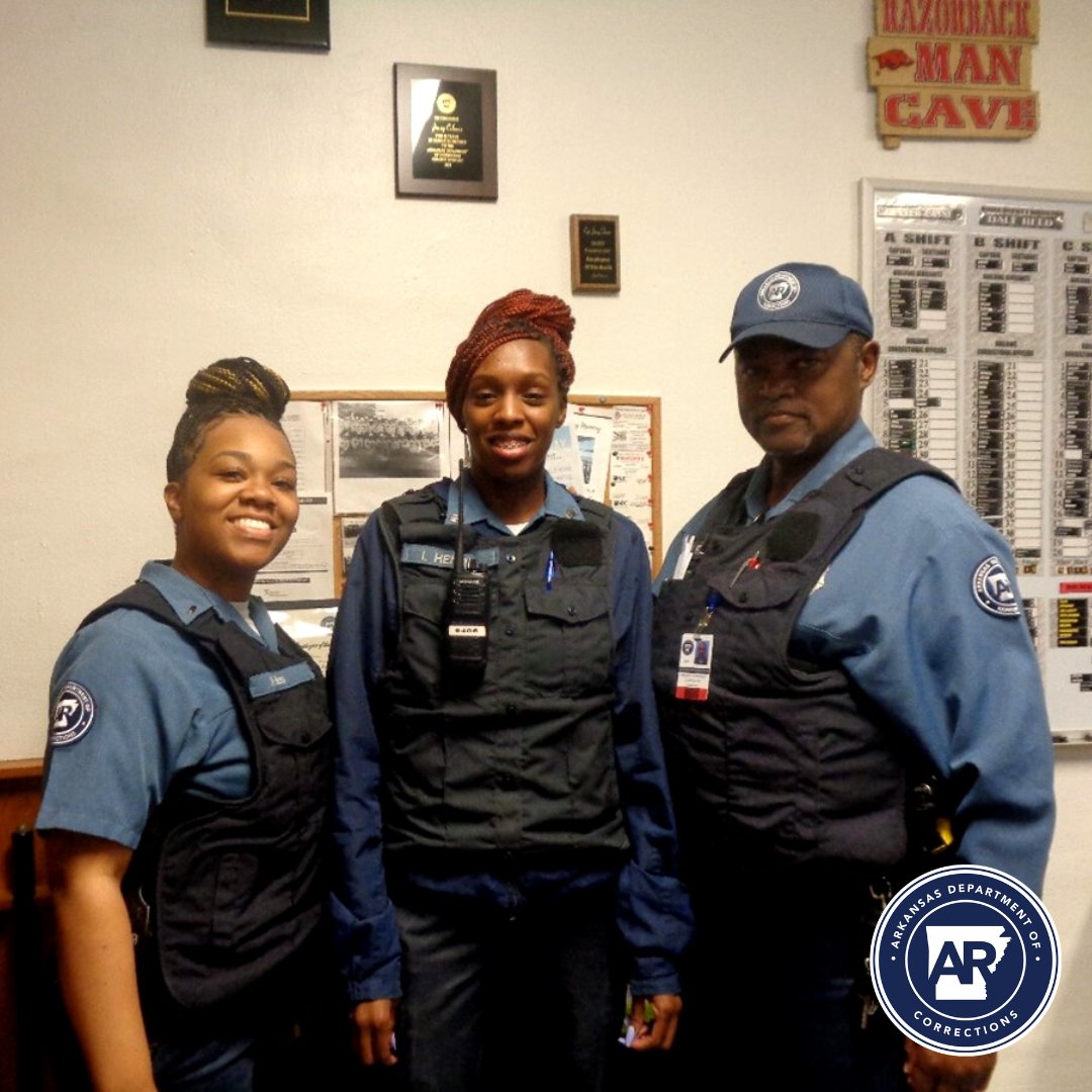 ADCPIO's tweet photo. #Congratulations to Sgt. Ieisha Henry (Cummins Unit), Maj. Angela Garret (East Central Arkansas Community Correction Center) and Lt. Rodney Henderson (Randall L. Williams Unit) on their recent #promotions.
#ARDOCFamily #CumminsUnit #ECACCC #RLW https://t.co/BumK3mFUlO