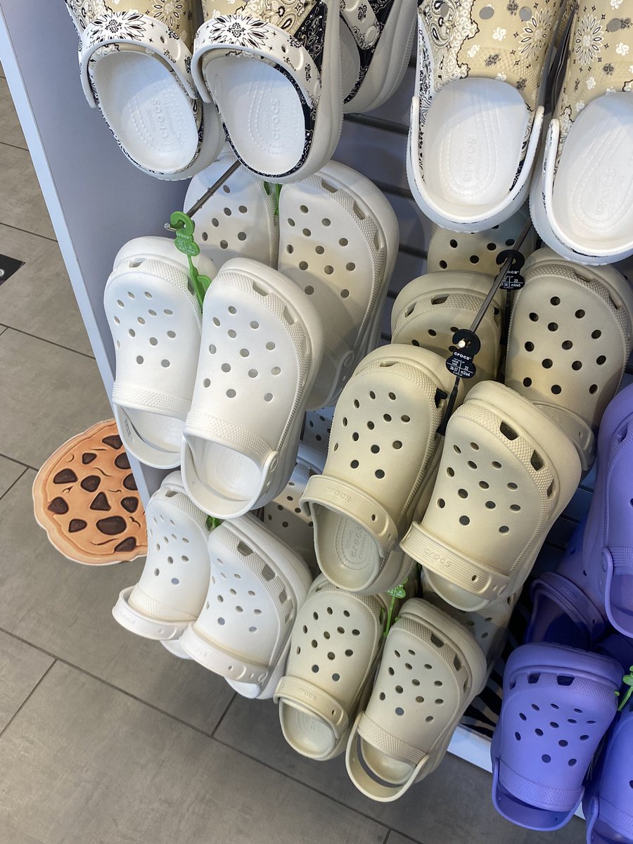 mujuuu_'s tweet photo. ส่งต่อ crocs classic cruch clog 
Color :  bone 
Size : M6/W8 
ของแท้ 100% หิ้วเองจากเมกาคับ 
ส่งต่อ 2500 freeship ( from 2890-)
dm for more detial 
#ส่งต่อ #ส่งต่อเสื้อผ้า #ส่งต่อรองเท้า #ส่งต่อcrocs #crocs https://t.co/zS1ru4v7xu