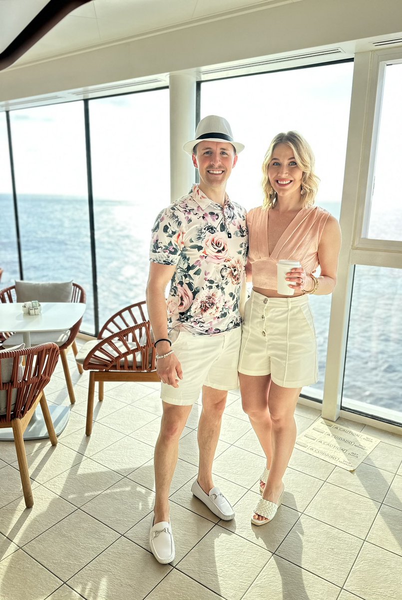 AFlickerInTime's tweet photo. @DanaDelany another year on this earth! Ringing in 36 cruisin’ to Belize. This is our first ocean cruise. Do you cruise? 🤍🌊🌴 https://t.co/FJsK2867Jt