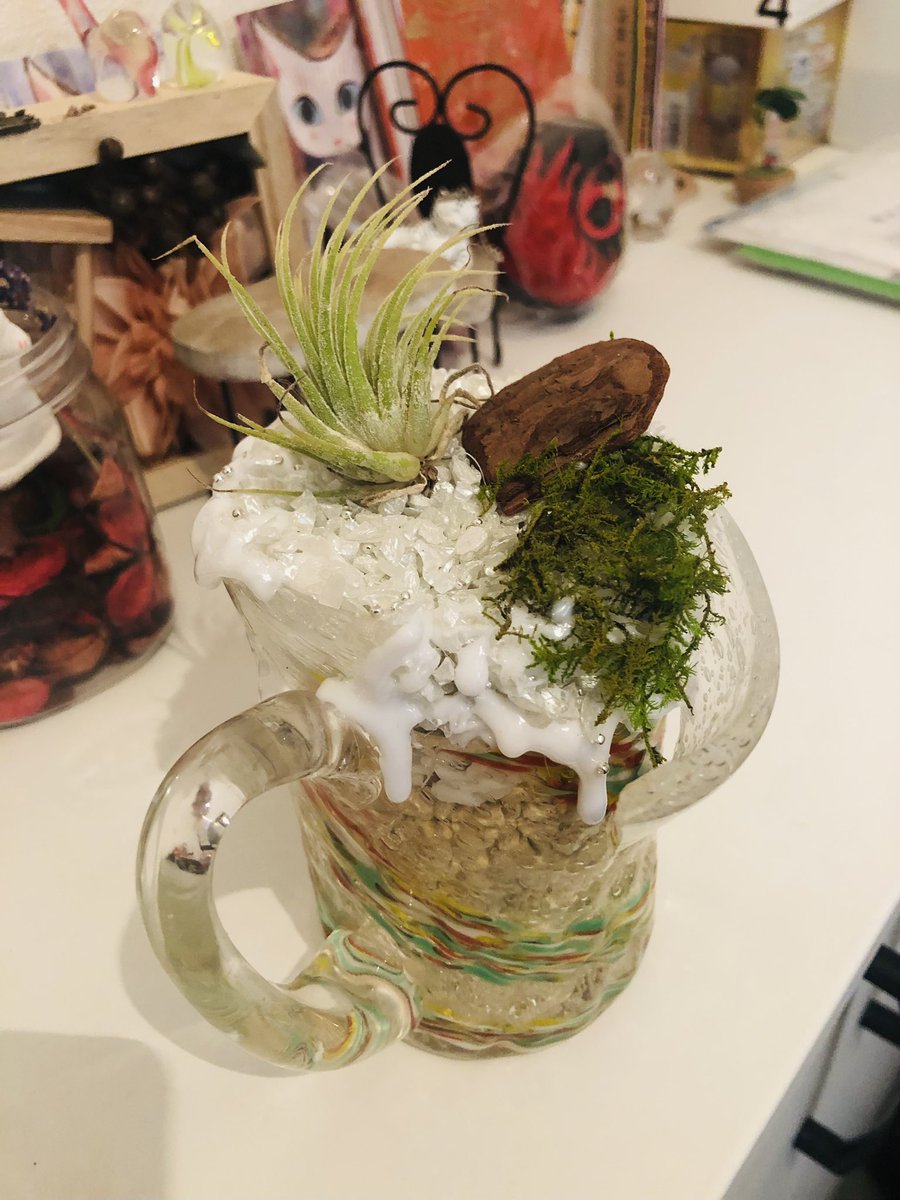 割れた琉球グラス…
勿体無いからインテリアにしてみた😥
#琉球グラス
#インテリア