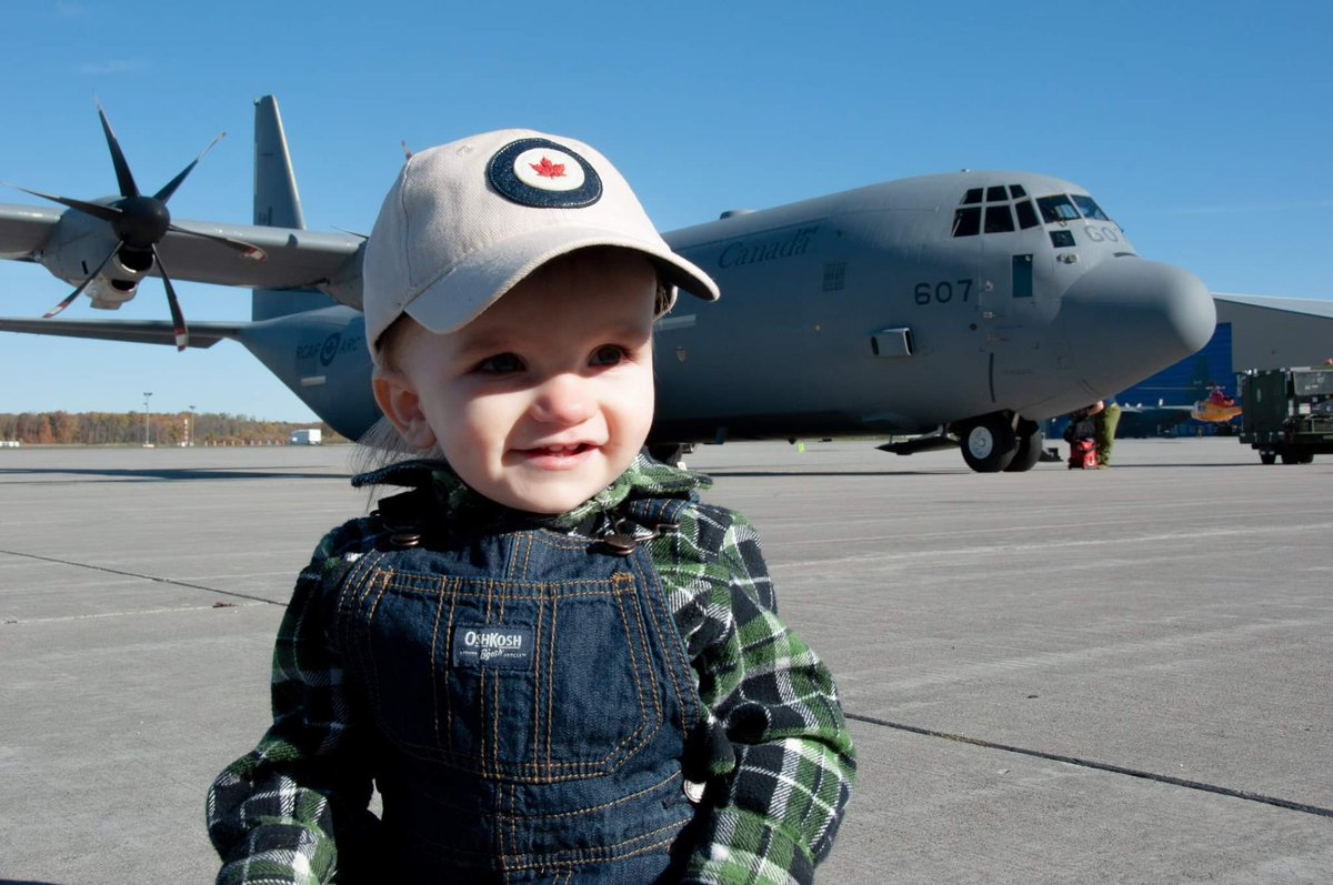 OperationsArc's tweet photo. #Savez-vous qu’avril est le mois des #enfantsdesmilitaires? Ils nous apportent joie, perspective et motivation à faire toujours mieux. La vie unique #ARC au service du 🇨🇦 a plus de sens lorsqu’on la partage. Merci aux enfants des militaires pour leur résilience et leur support! https://t.co/7IWf5oDfUV