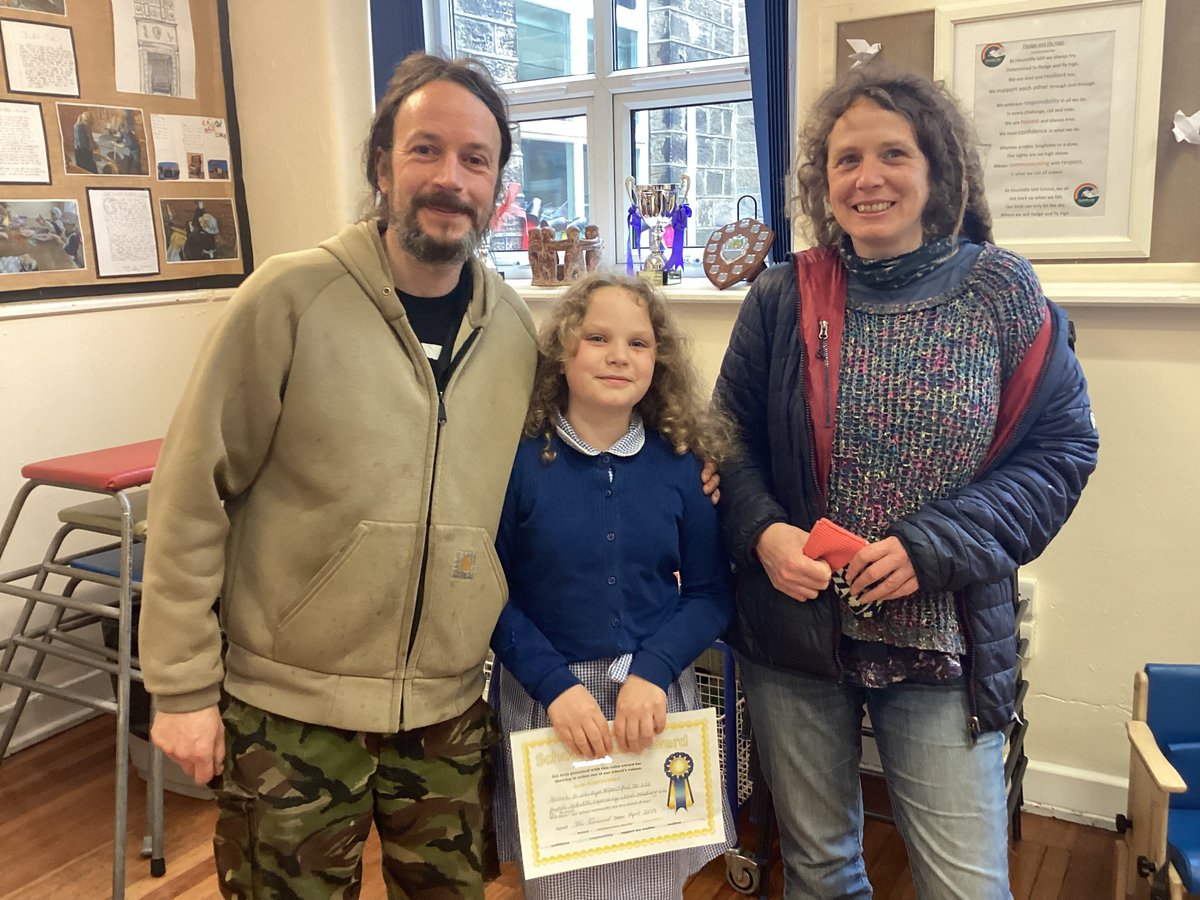HinchMillSchool's tweet photo. After the Value Awards assembly, the winners had some sweet treats and juice with their invited family members to celebrate their achievements
#FledgeAndFlyHigh #BeHonest #CommunicateClearly #BeResepctful #HaveConfidence #EmbraceResponsibility #SupportOneAnother #BeResilient https://t.co/A8CuvydvZh
