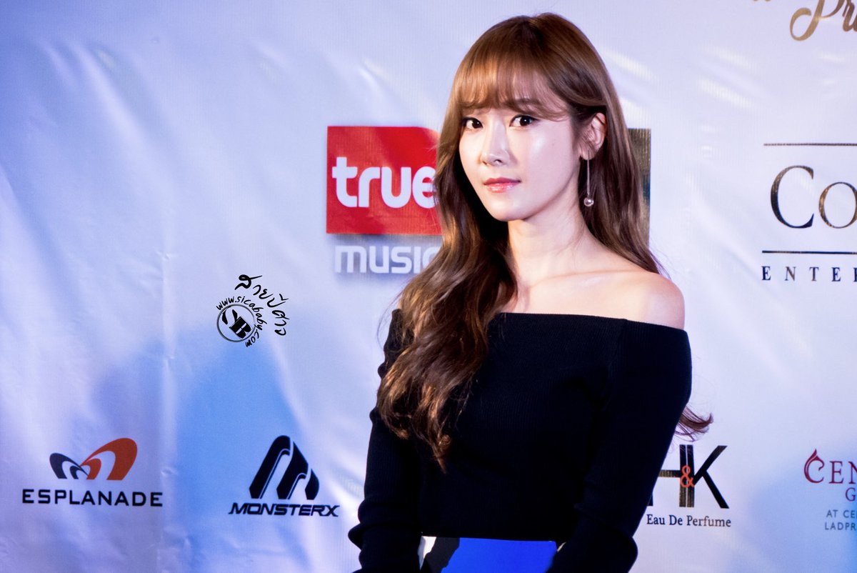 sicababydotcom's tweet photo. Happy birthday my angel❤️
ขอให้ปีที่ 34 นี้ เป็นปีที่ดี มีความสุขนะคะ
#OurGoldenVoiceJessica 
#郑秀妍0418生日快乐
#Happy_Jessica_Day
#JessicaJung https://t.co/vErKWvIviT