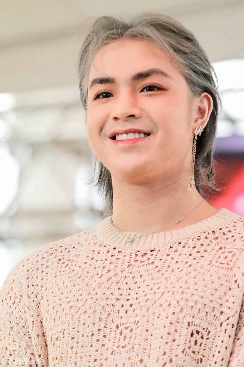 aleirajaela's tweet photo. Happy Monthsary House of Eyrie! 🦅👏🎉 @HouseOfEyrie @vxonc13

#9thHATCHsary
#HappyEAGLETSsary
#vxon_c13 #vxon
@vxon @vxonc13 

Photo crdts: @dimplesvixies https://t.co/tZ1UakHspz