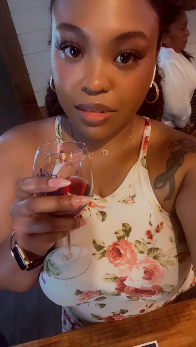 Biologist_bae's tweet photo. Wine Tasting was Phenomenal! #bdayweekend https://t.co/0E7rdTGzM1