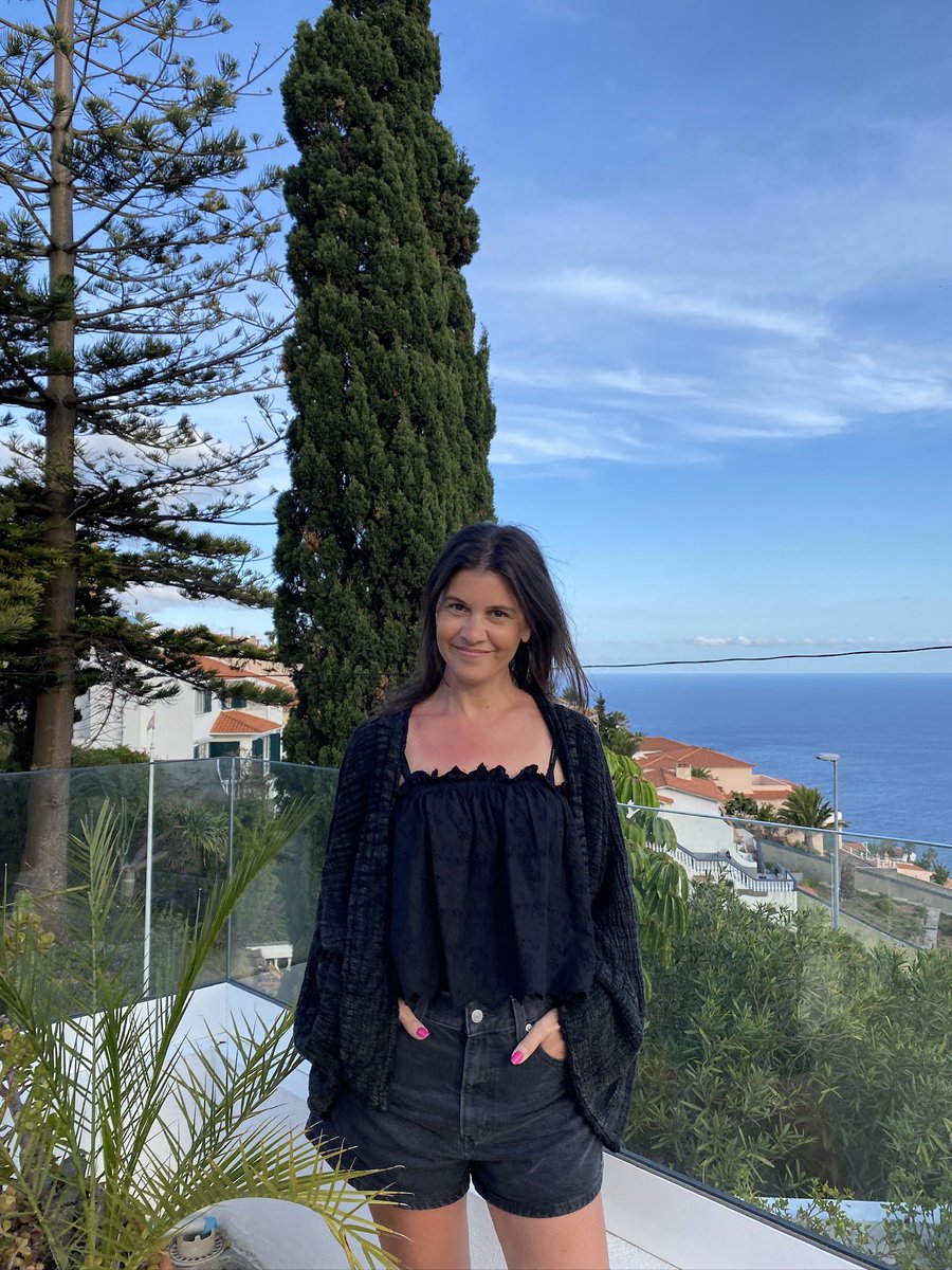 EmptyFluster's tweet photo. https://t.co/7nm8iqO4o0 
It can sometimes be hard coming back from holiday. 
Spending a week out of routine and living a care free lifestyle is undoubtedly an amazing feeling. The reality is that it’s not a lifestyle that’s sustainable all year round. #postholidayblues #BLACKPINK https://t.co/cefR7Bywyf